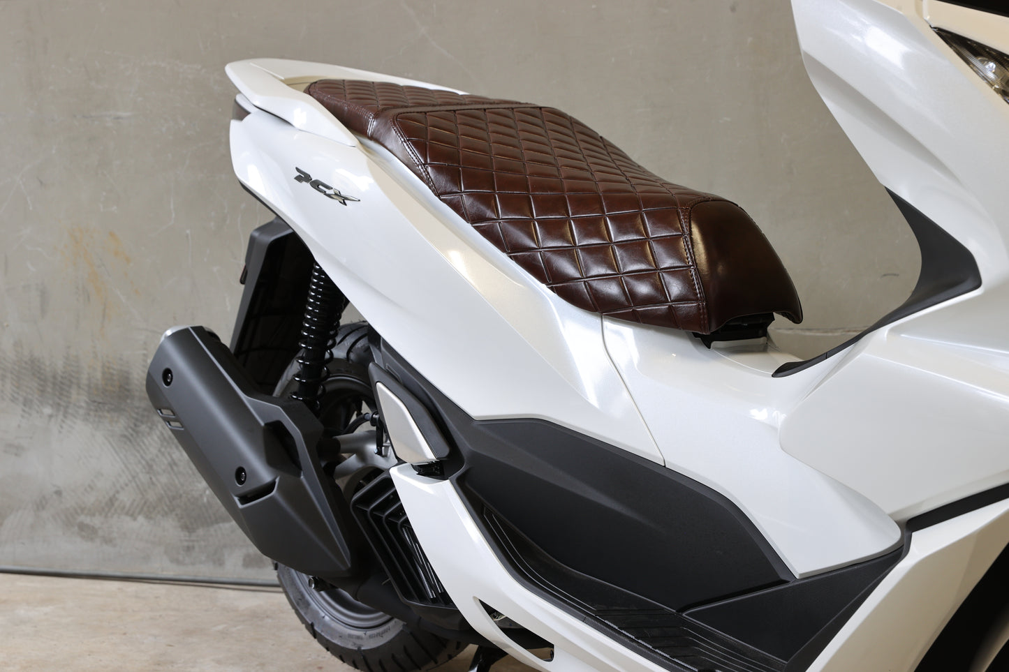 PCX-004 ZEN Ultra Low Down Brown Seat 超ローダウンシート Honda PCX